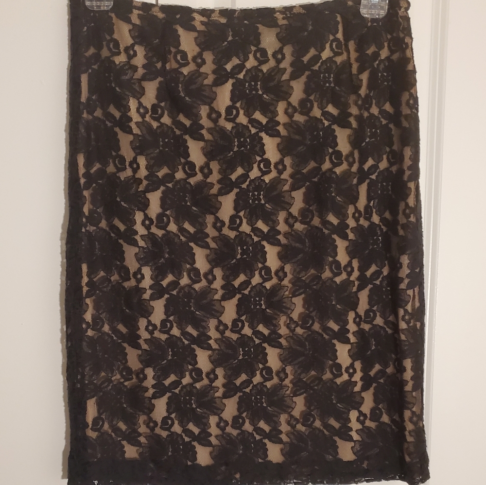 (NWOT) Focus=2000 Floral Skirt